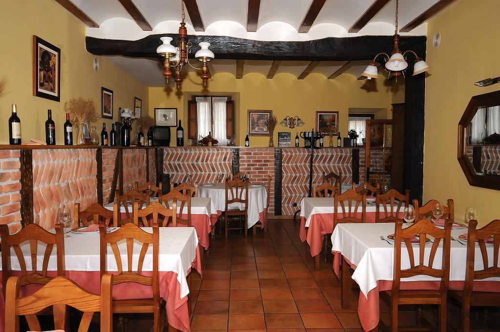 Ventilla Del Tirabeque Hotell Villacomparada de Rueda Exteriör bild